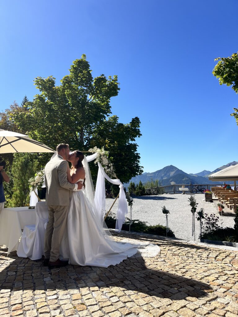Hochzeit auf der Alm - in den Bergen Tirols